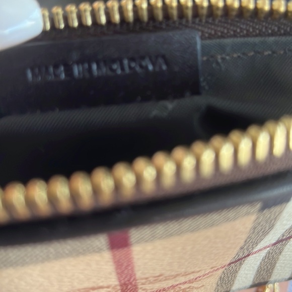 AUTHENTIC BURBERRY POUCH - Picture 4 of 7
